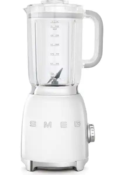 Smeg Beyaz Blender BLF01WHEU: Güçlü ve Estetik Tasarımla Mutfakta Yenilik