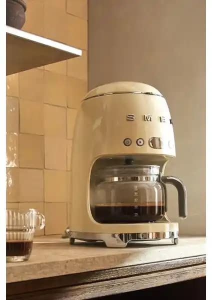 Smeg DCF01CREU Krem Filtre Kahve Makinesi Teknik Özellikleri ve Kullanım Avantajları