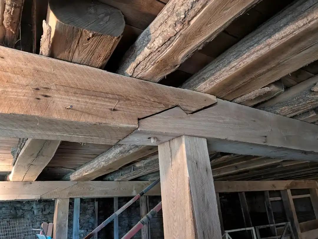 200 Yıllık Ahır ve Geleneksel Ahşap İşçiliği: Tarihi Mirasın Korunması ve Değeri