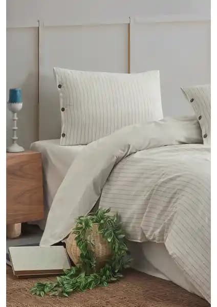 Berolige Easy Refine ve Casa Carina Çift Kişilik Nevresim Takımları Karşılaştırması