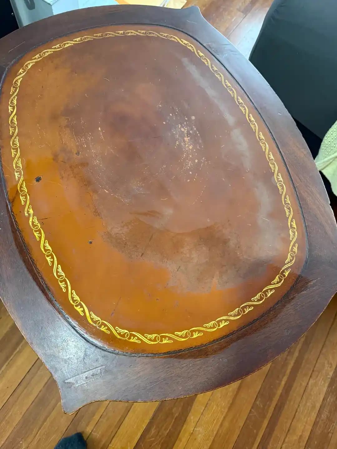 Deri ve Ahşap Mobilya Bakımında Etkili Yöntemler ve Doğal Ürün Kullanımı