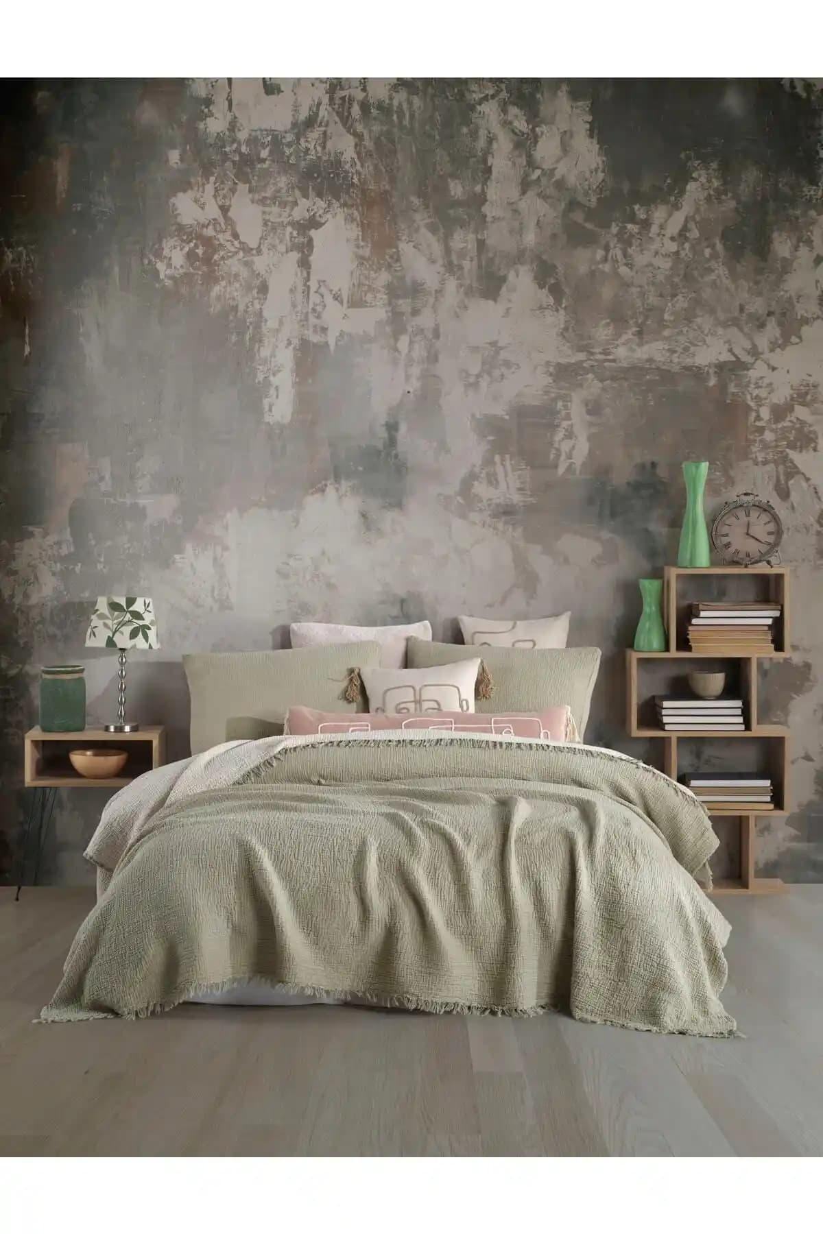 Destinyhometex Adaçayı Yeşili 4 Katlı Müslin Yatak Örtüsü: Doğal ve Çok Yönlü Kullanım İmkanıyla Şık Tasarım