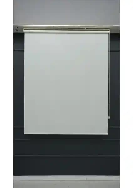 Esdeh Düz Stor Perde: Modern Tasarım ve Fonksiyonellik Sunan İç Mekan Perde Çözümü