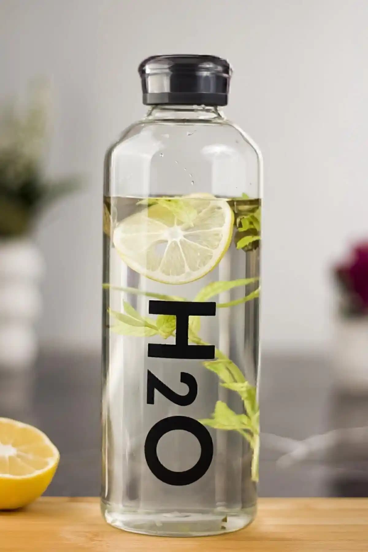 EWs H2o Borosilikat Cam Matara: Dayanıklı ve Estetik Tasarımıyla Günlük Kullanım İçin Ideal