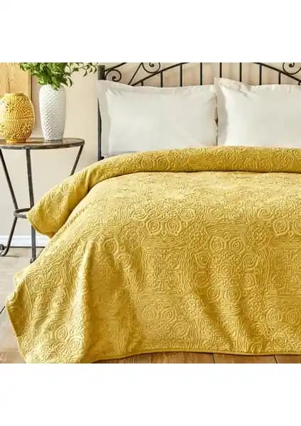 Karaca Home Scala Hardal Embosy ve Yataş Olenna Wellsoft Çift Kişilik Battaniye Karşılaştırması