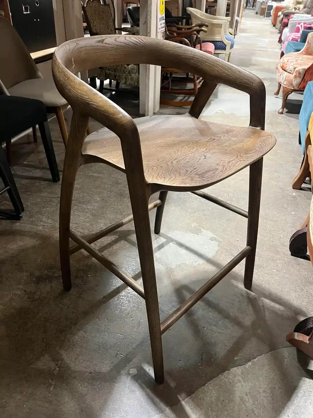 Kırık Ahşap Sandalyenin Onarımı: Dayanıklı ve Estetik Tamir Yöntemleri