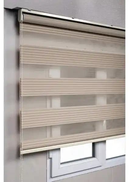 Perde Modelleri Karşılaştırması: Kum Beji ve Siyah Zebra Stor Perdeler