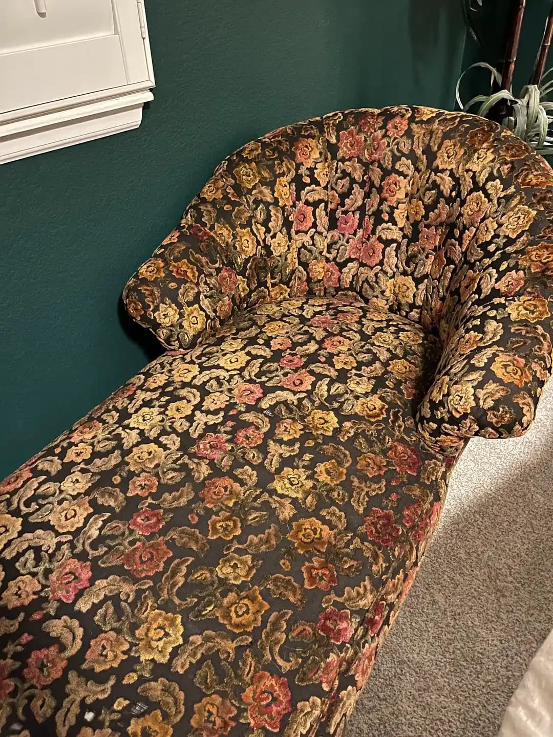 Vintage Koltuklarda Derin Temizlik Yöntemleri ve Kumaş Koruma Teknikleri