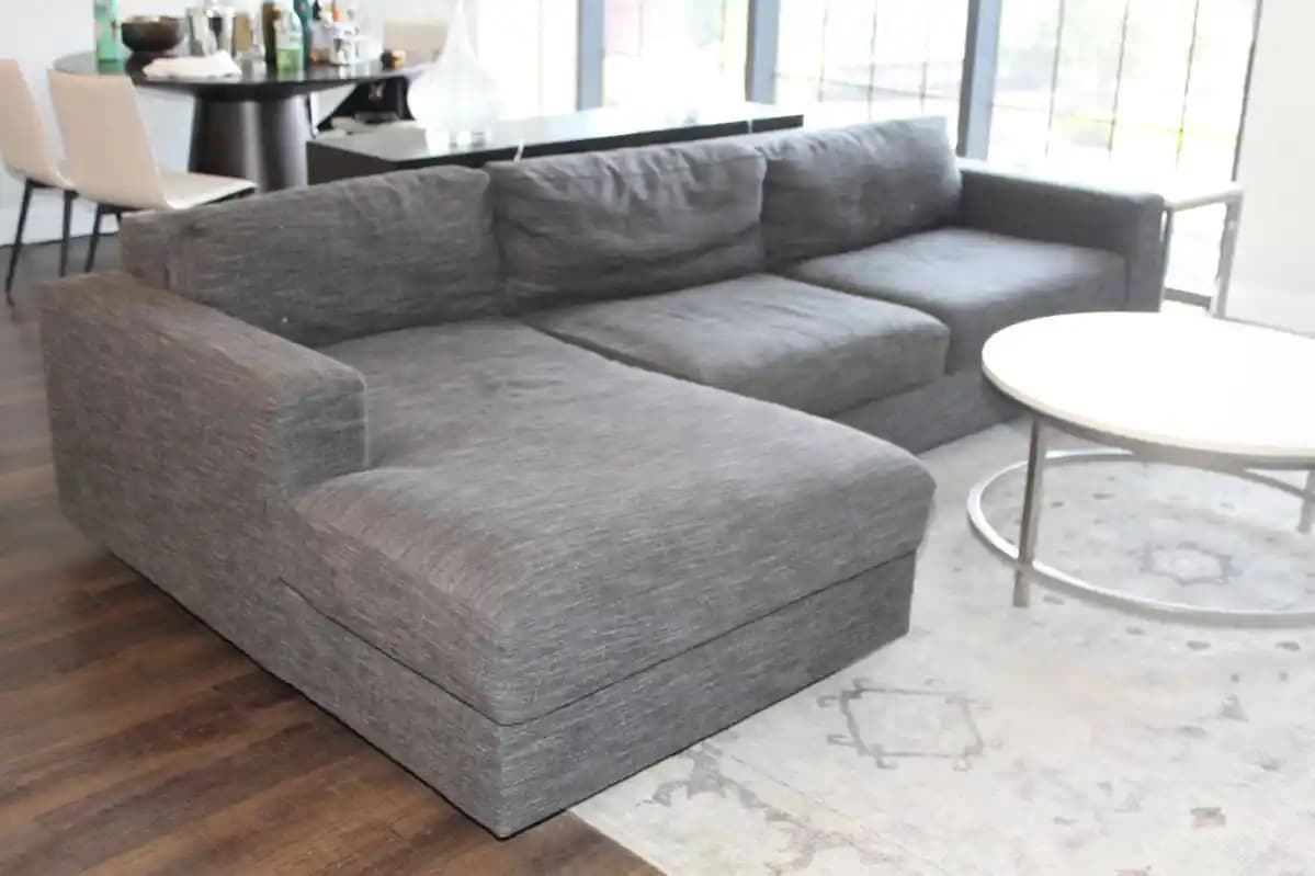 West Elm, Crate & Barrel ve Article Bölmeli Köşe Koltuk Modellerinin Karşılaştırmalı İncelemesi