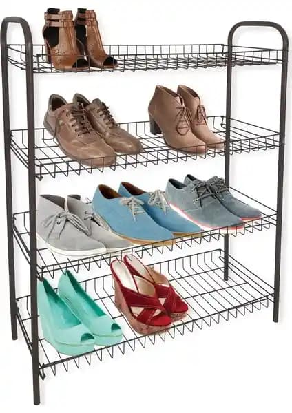 İki Metal Ayakkabılık Modelinin Detaylı Karşılaştırması ve Kullanıcı Yorumları