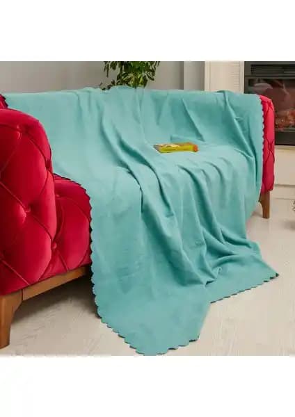 Latuda Kaymaz Koltuk Örtüsü ve Jakarlı Desenli Kaymaz Koltuk Şalı Karşılaştırması