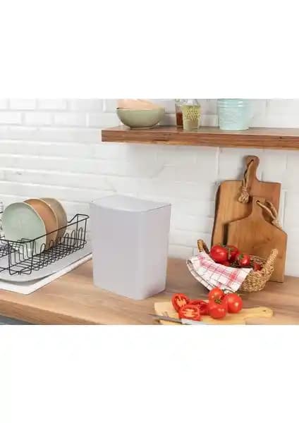 Madame Coco Olivier Switch Çöp Kovası Karşılaştırması: 8.5 Litre ve 4 Litre Modelleri