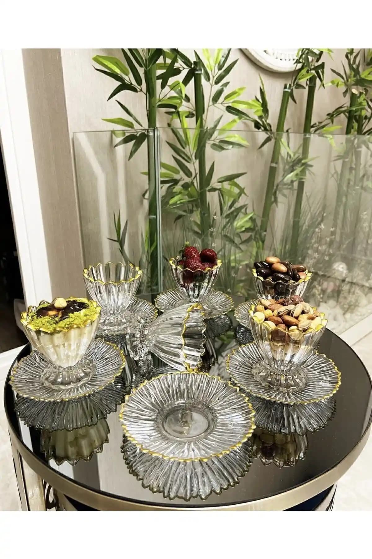 6 Kişilik Lüks Cam Yalnızlı Ayaklı Çerezlik ve Şekerlik Seti