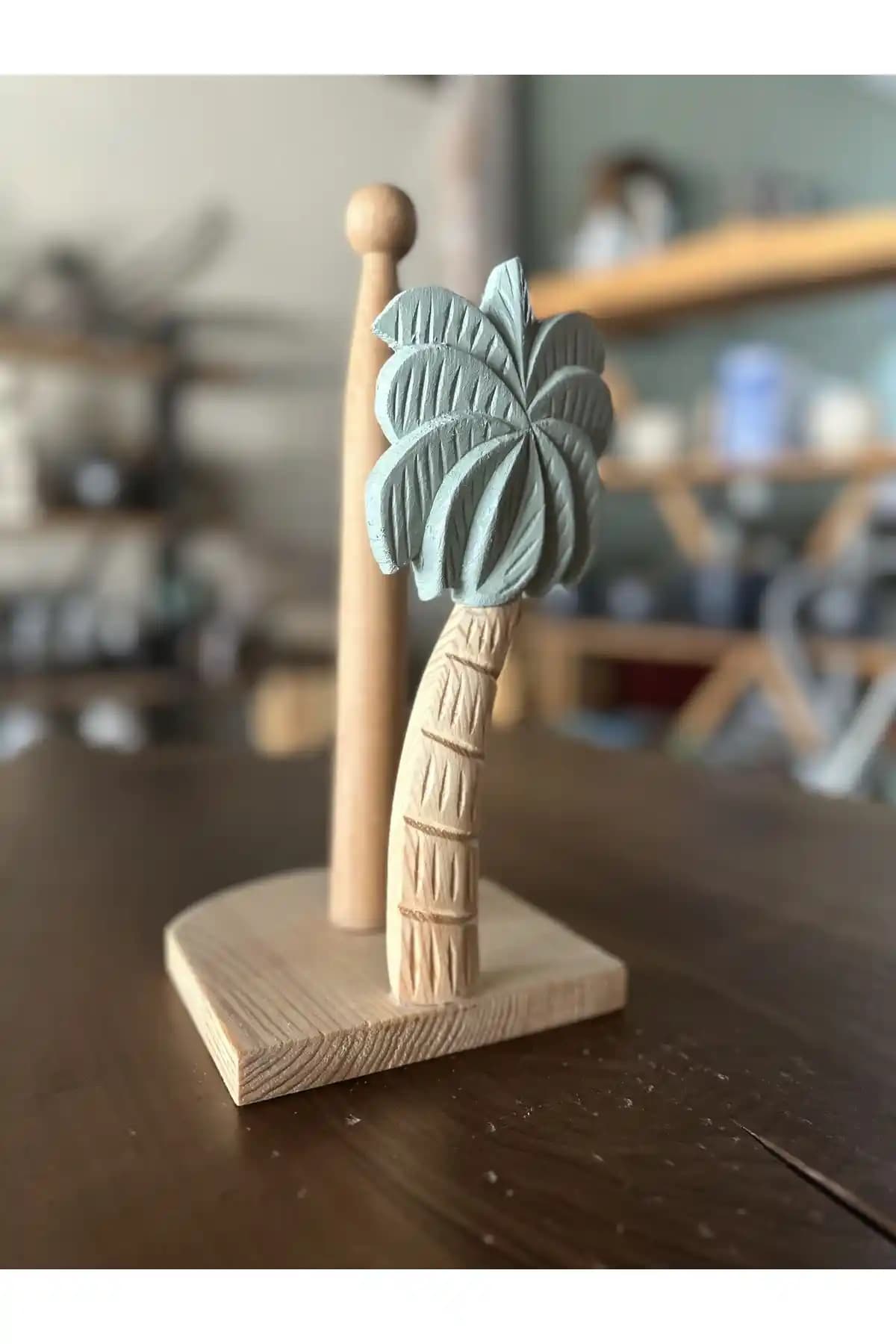 Ahşap El Oyması Bambu Kâğıt Rulo Havluluk Dekoratif ve Sürdürülebilir Tasarım