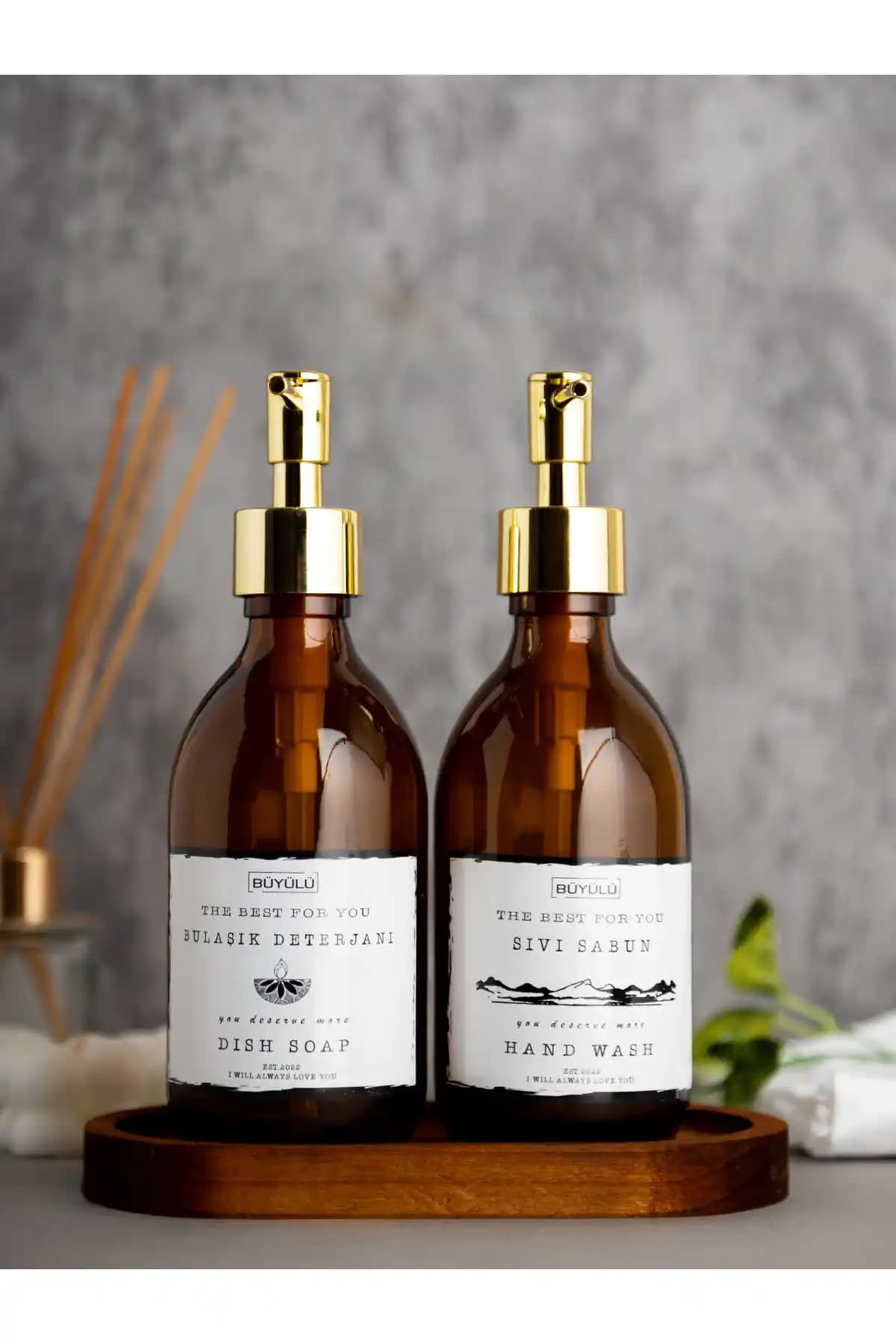 BÜYÜLÜ HOME Amber Ahşap Stantlı Gold Kapaklı 500 Ml Sıvı Sabun Şişesi Şık ve Dayanıklı Tasarım