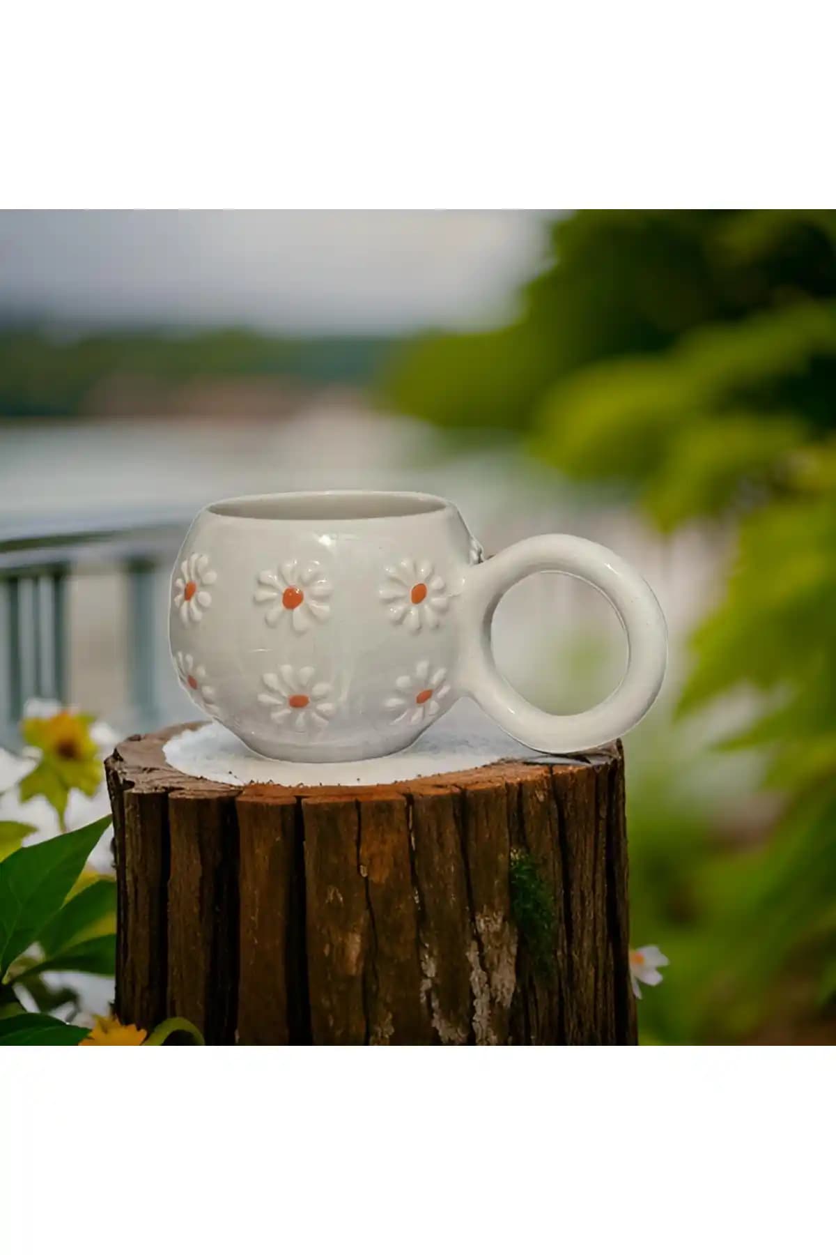 Çiporcal Ece Çayır Papatyası Seramik Mug: Estetik ve Fonksiyonellik Bir Arada