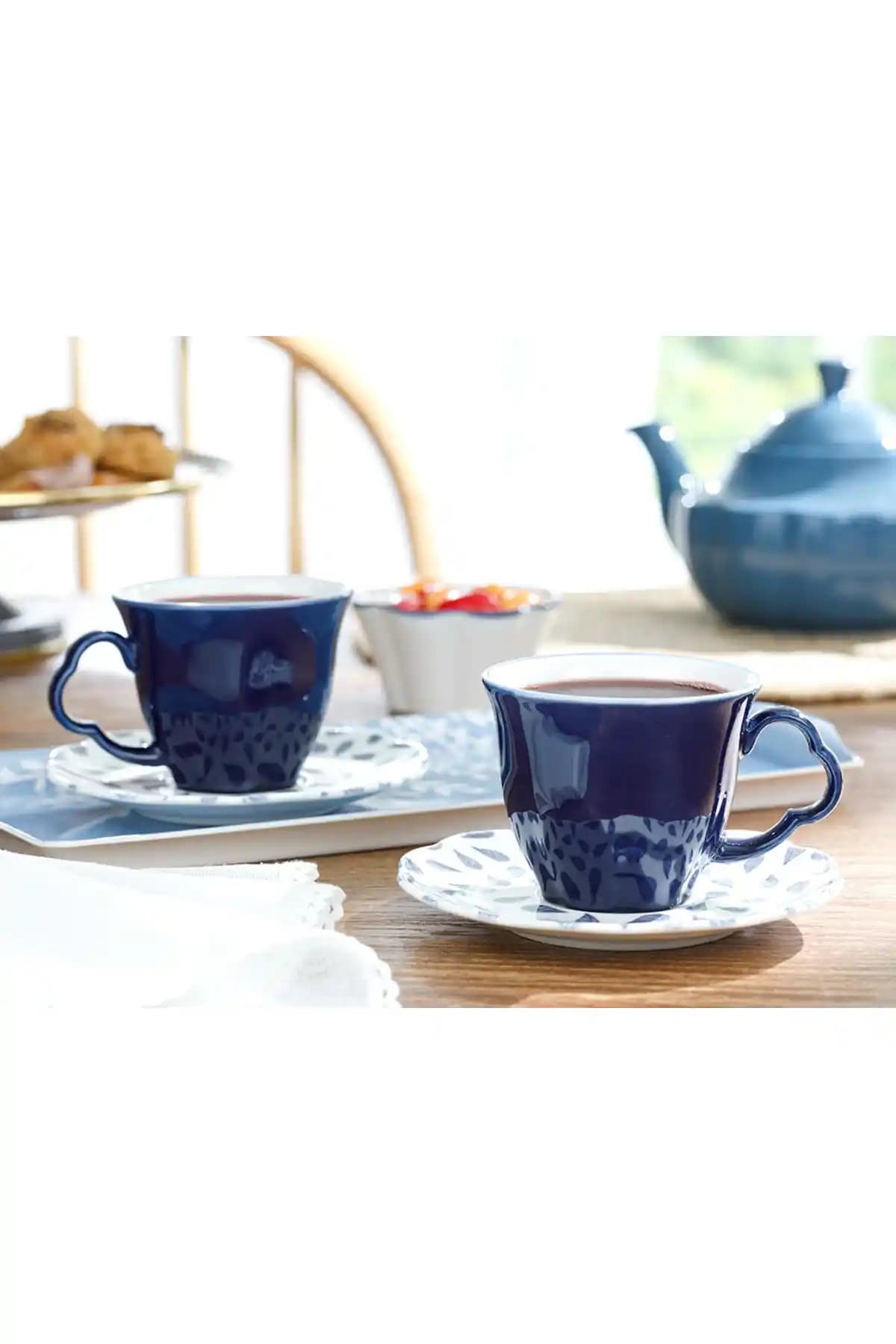 English Home Clover Leaf Porselen 2 Kişilik Çay Fincanı Takımı Şıklık ve Fonksiyonellik Sunar