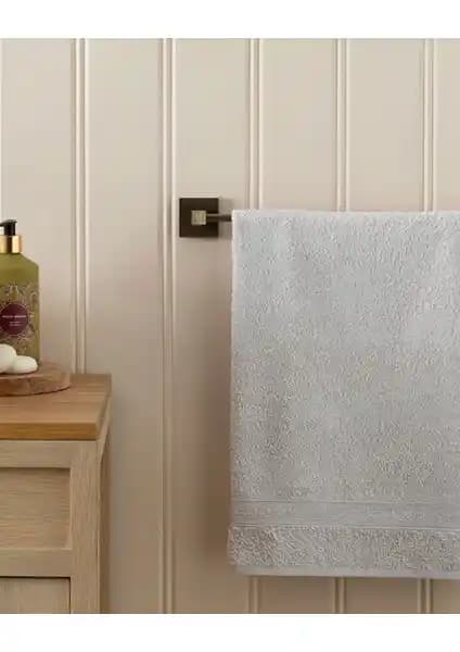 English Home Pure Basic Pamuk Yüz Havlusu: Şıklık ve Konfor Sunan Modern Tasarım