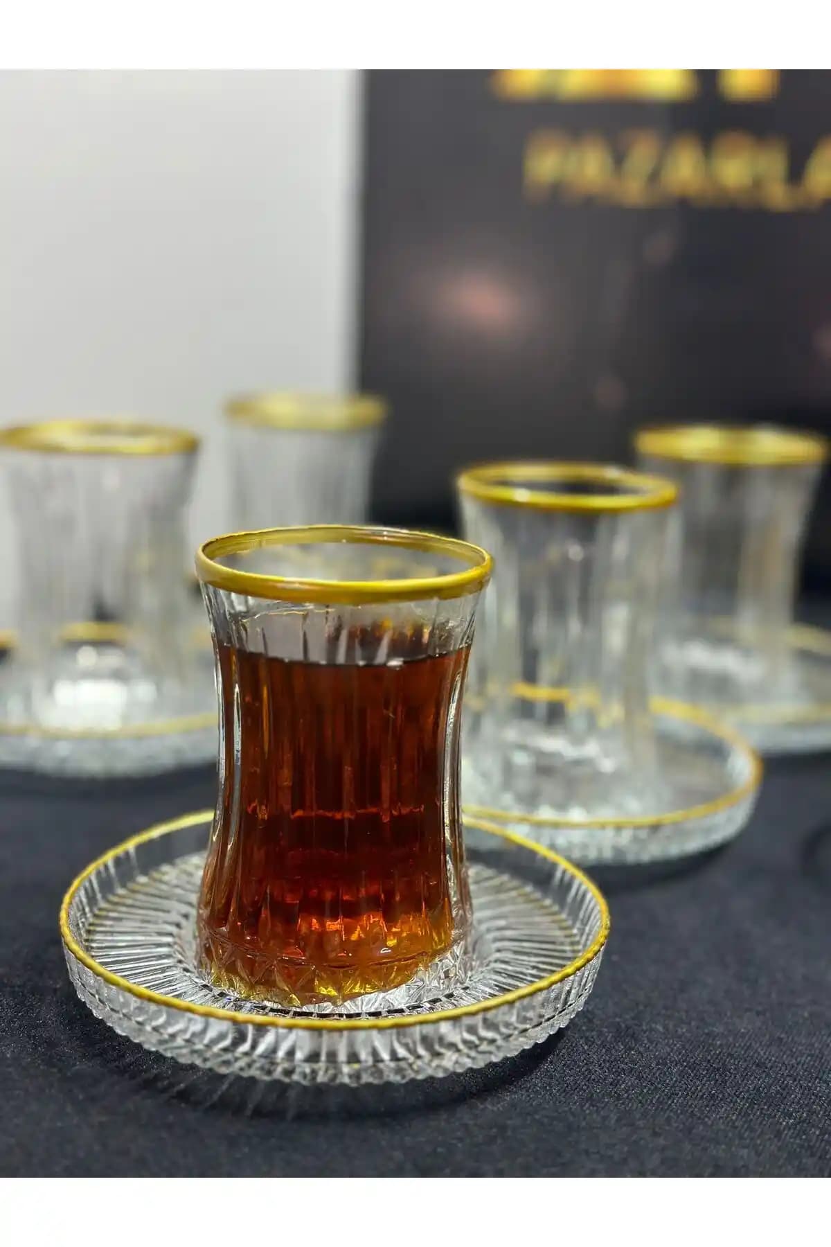 Genel Markalar 12 Parça Gold Boyalı Çay Seti Zarif ve İşlevsel Tasarım ile Sofralarınıza Şıklık Katar