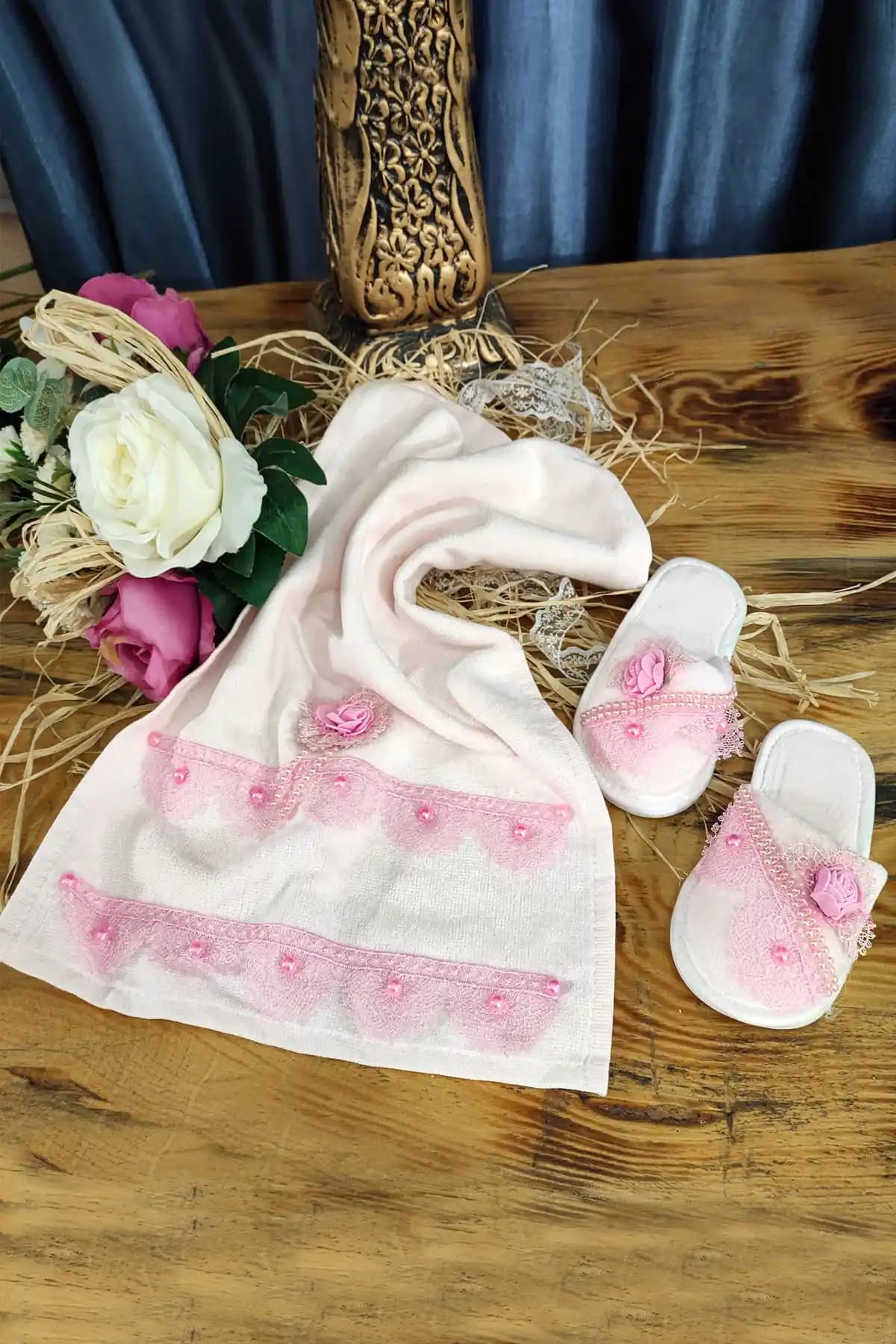 Genel Markalar Pudra Renkli Bebek Havlu Terlik Takımı Şık ve Konforlu Tasarım