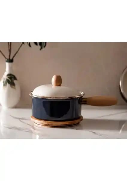 Madame Coco Bonneville Sos Tenceresi: Estetik ve Dayanıklı Mutfak Gereçleri