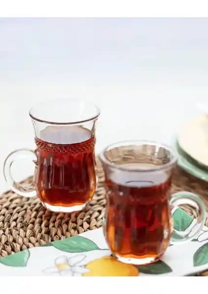 Madame Coco Garen 4'lü Çay Fincanı Seti Şıklık ve Fonksiyonellik Sunar