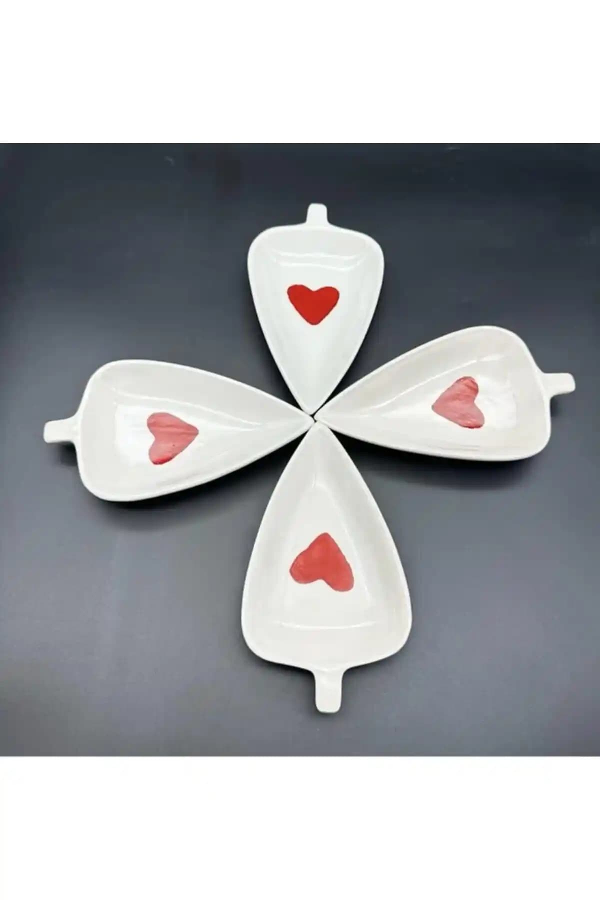 MeGgDecor 4'lü Kalpli Yaprak Çerezlik ve Sosluk Seti Şıklık ve Fonksiyonellik Sunar