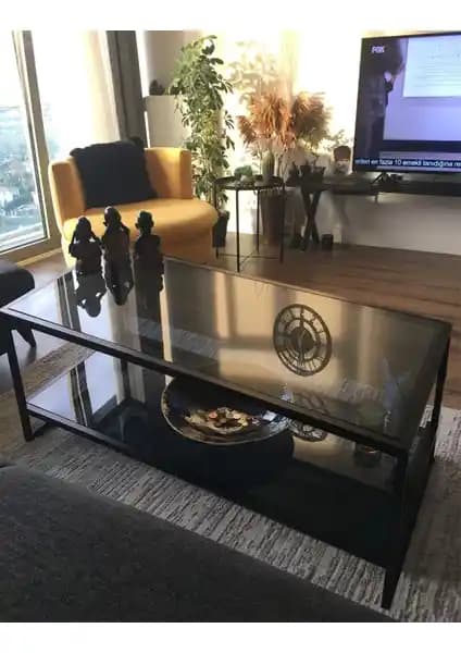 Modern Füme Orta Sehpa: Dayanıklı ve Şık Tasarımıyla Yaşam Alanlarınızı Geliştirir