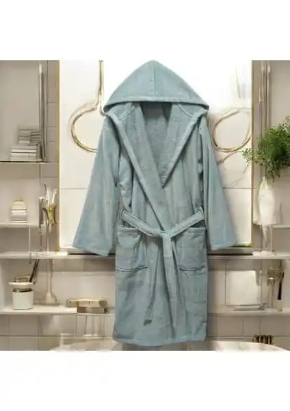 MySoft Home Kadife Kapüşonlu Bornoz: Konfor ve Şıklık Sunan Yüksek Kaliteli Ev Giyim Ürünü