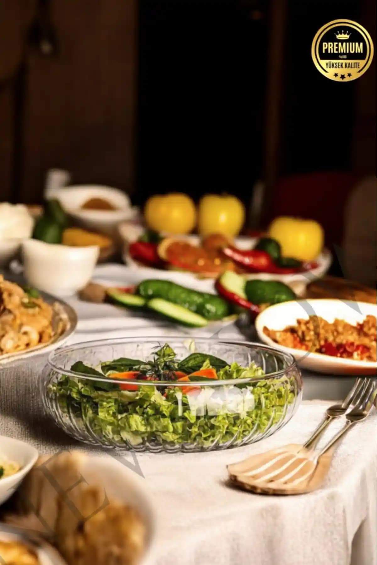 NEWNOW Kristal Kesme Cam Salata Kasesi: Şıklık ve Fonksiyonelliğin Buluşması