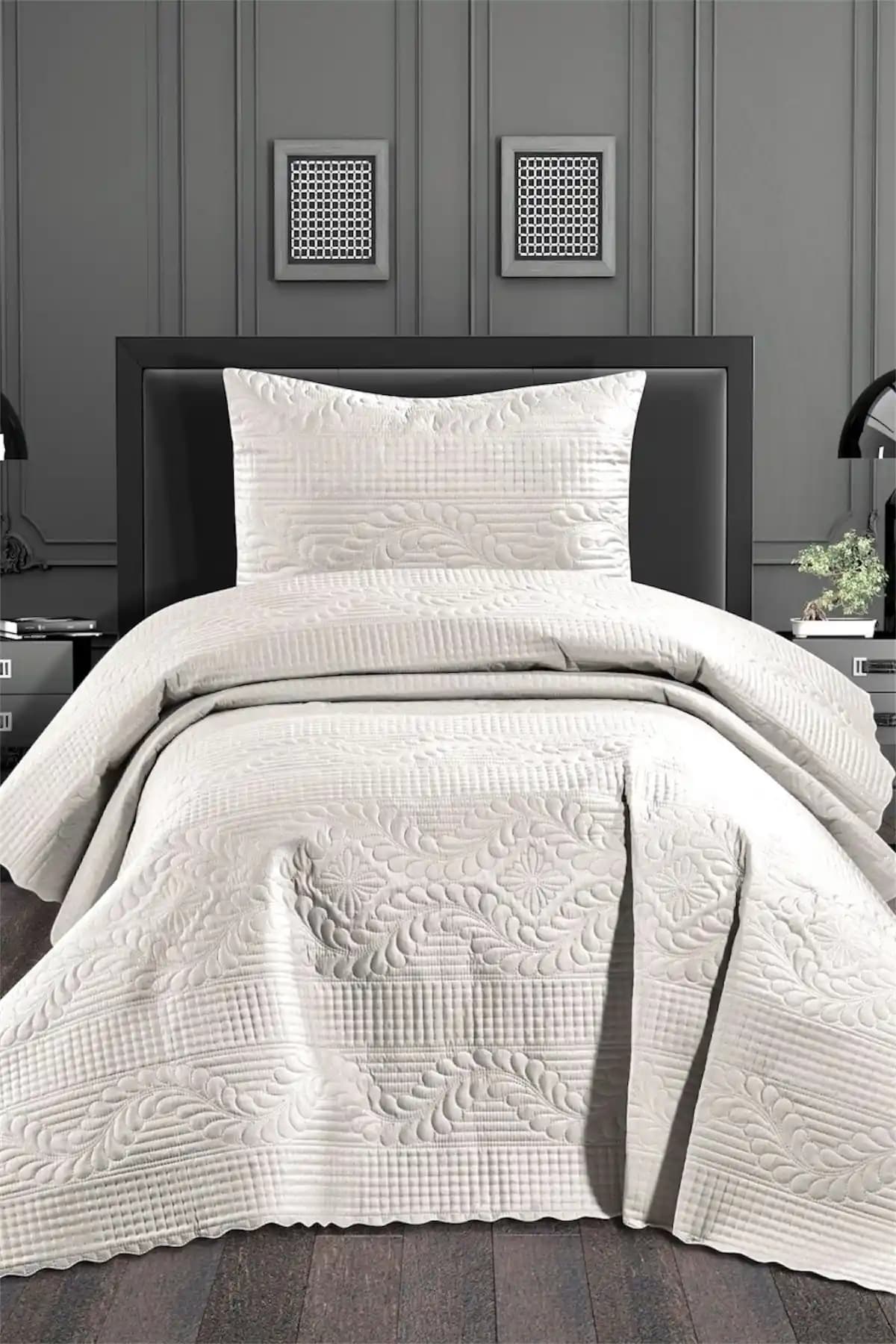 Rey’s Home Kapitoneli Tek Kişilik Yatak Örtüsü Ekru Modern ve Şık Tasarım