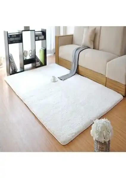 Sarar Post Peluş Beyaz Kaymaz Taban Halı: Estetik ve Güvenli Kullanım İçin Ideal Çözüm