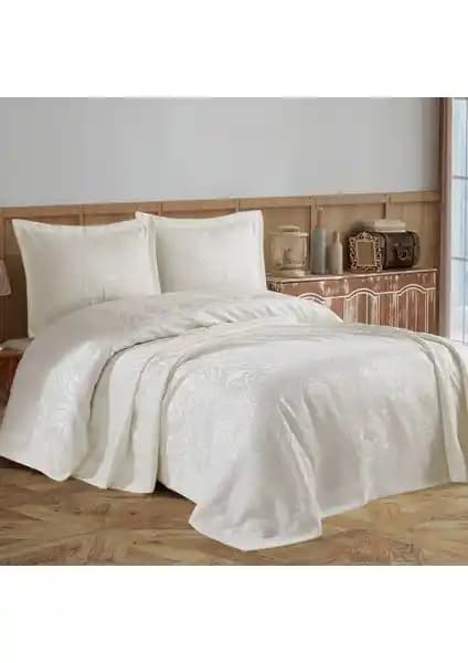 Valeron Pano Şönil Çift Kişilik Yatak Örtüsü: Şıklık ve Konfor Sunan Modern Tasarım