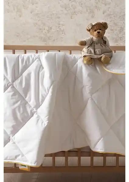 Yataş Mini Hollofil Allerban Mikrofiber Bebek Yorganı Konfor ve Güvenlik İçin Uygun Bir Seçenektir