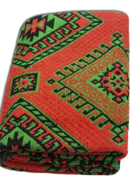 Başaran Makine Kalın Üç Mekik Uşak Kilimi: Dayanıklı ve Estetik Otantik Dekorasyon Seçeneği