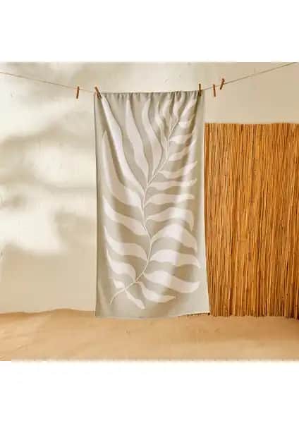 Bella Maison Pamuk Leaf Plaj Havlusu: Şıklık ve Konfor Sunan Yüksek Kaliteli Pamuk Havlu