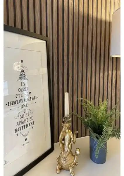 Bien Duvar Kağıtları Zümrüt Exclusive 7610: Modern ve Şık İç Mekan Dekorasyonu İçin Üst Düzey Seçenek