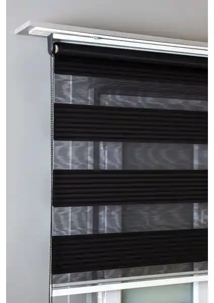 Bizden Perde Siyah Pileli Zebra Stor Perde Modern ve Dayanıklı Tasarım Özellikleriyle Öne Çıkıyor