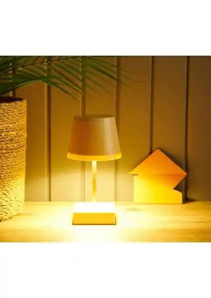 Bood BB-16 Şarj Edilebilir Modern Masa Lambası Şık Tasarım ve Uzun Pil Ömrü ile Kullanım Kolaylığı