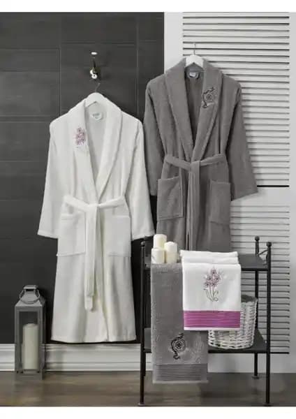 Casnack Karbeyaz Antrasit Havlulu Bornoz Seti 4'lü Şık ve Fonksiyonel Tasarım