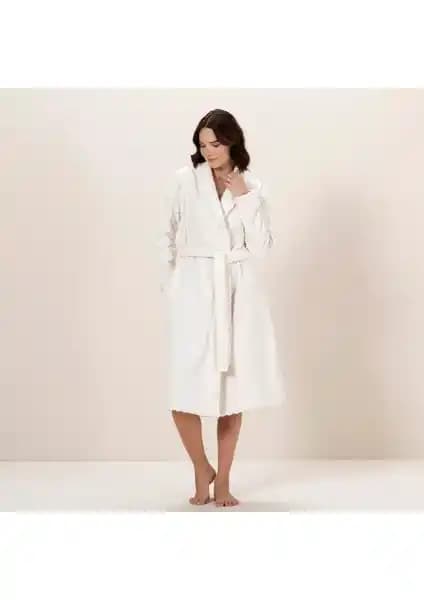 Chakra Zigzag Kadın Bornoz Ekru: Rahatlık ve Şıklığın Modern Buluşması