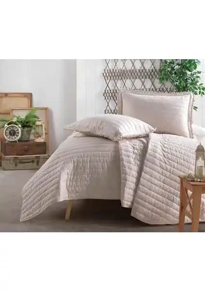 Clasy Pedra V1 Bej Tek Kişilik Yatak Örtüsü: Şıklık ve Dayanıklılık Bir Arada