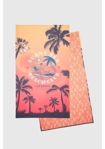 D'S Damat Kırmızı Plaj Havlusu: Şıklık ve İşlevselliğin Bir Arada Sunumu