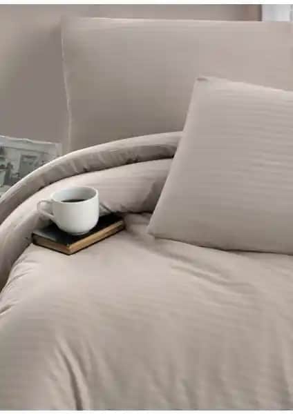 Deneme Zamanı Kapiçino Krem Çizgili Saten Nevresim Takımı Yatak Odası Şıklığı ve Konforu