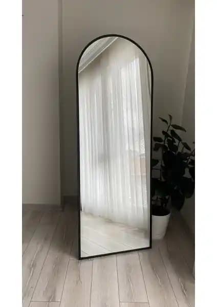 Ersan Dizayn Metal Çerçeve Siyah Ayaklı Boy Aynası: Şık ve Fonksiyonel İç Mekan Dekorasyonu