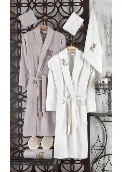 Güvenal Rüya 10 Parça Aile Bornoz Seti: Yüksek Kalite ve Şıklık Sunan Konforlu Ürün