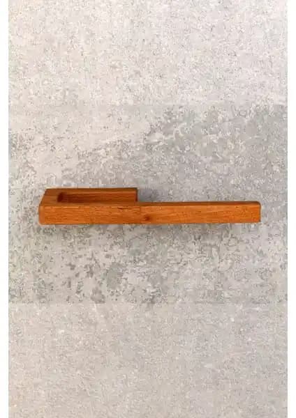 Hagen Ahşap Yapışkanlı Rulo Kağıtlık: Estetik ve Fonksiyonellik Bir Arada