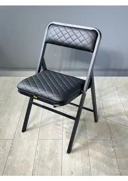 Hey Katlanır Sandalye: Dayanıklı ve Estetik Çok Amaçlı Mobilya Çözümü
