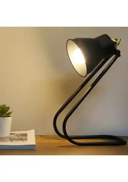Homing Study Metal Tasarım Masa Lambası Modern ve Dayanıklı Çalışma Ortamları İçin