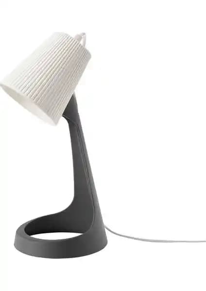 İkea Svallet Çalışma Lambası: Modern ve Estetik Tasarımıyla İşlevsel Aydınlatma Çözümü